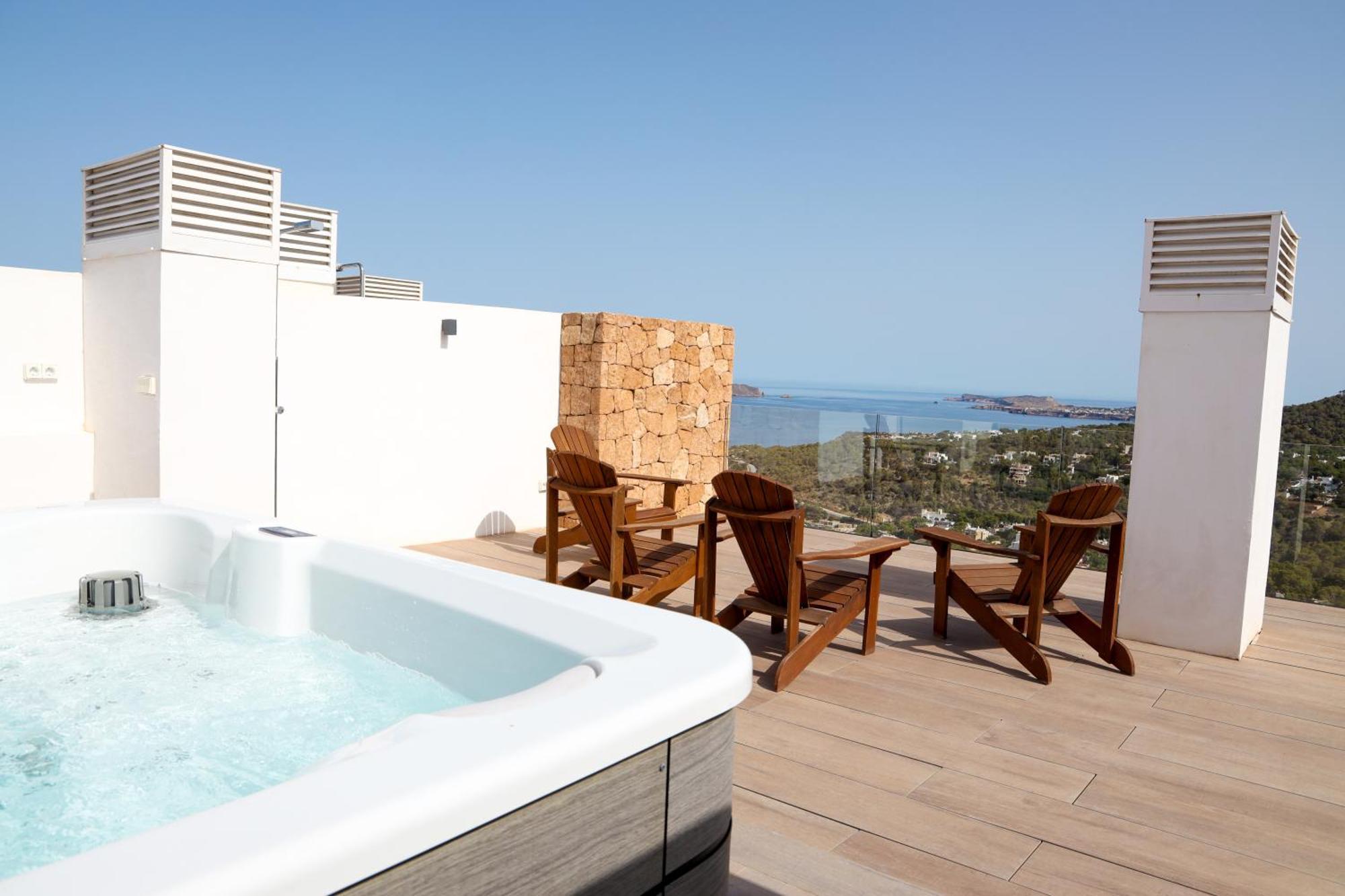 Cala Vadella Panoramic Retreat Apartment *