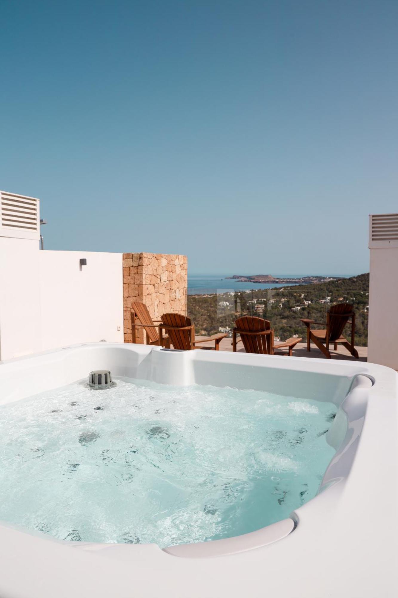 Cala Vadella Panoramic Retreat Apartament